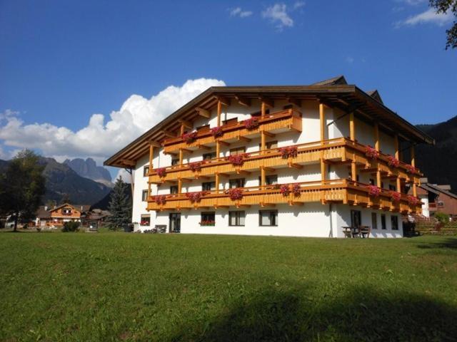 Residence Dolomia Pozza di Fassa Exterior photo